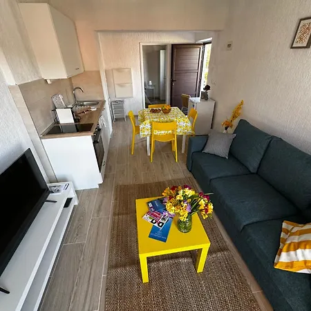 Sena Appartement *