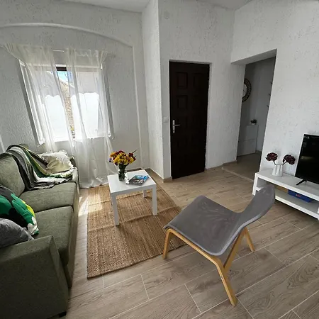 Sena Appartement *